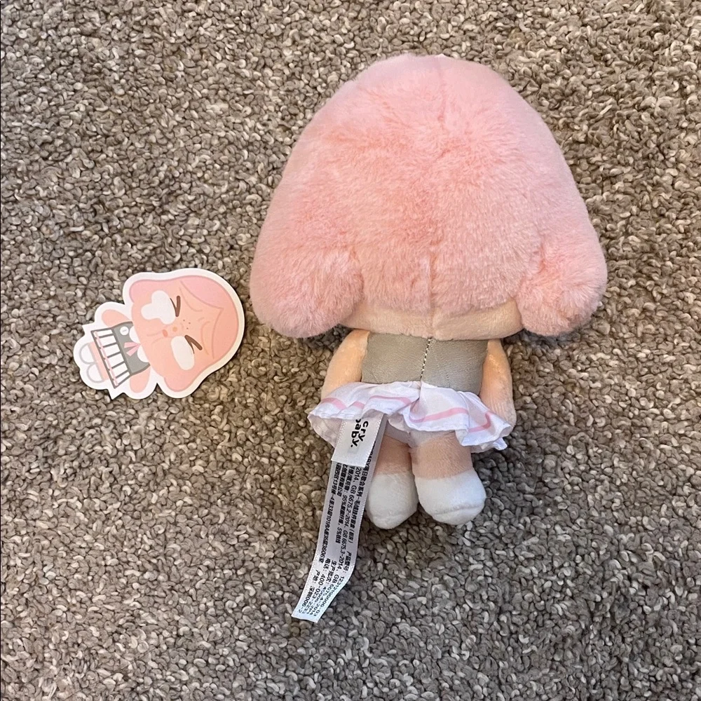 POP MART Crybaby Sunset Concert Series-Plush Pendant Blind Box, pink grey - Picture 3 of 10